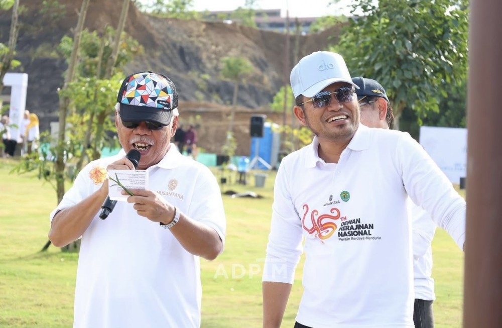 Gubernur Harum Ikuti Penanaman Pohon HUT ke-45 Dekrnas di Taman Bhineka Tunggal Ika IKN