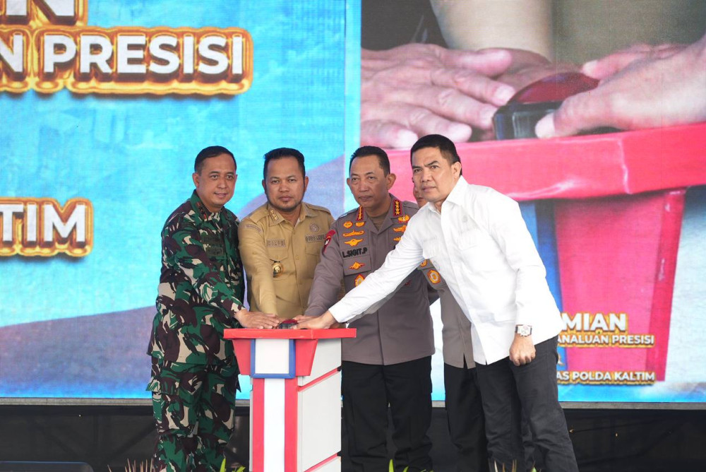 Kapolri Resmikan Aspol dan Sapras Polda Kaltim. Gubernur : Meningkatkan Semangat Pengabdian Anggota Polri dan Keamanan Masyarakat