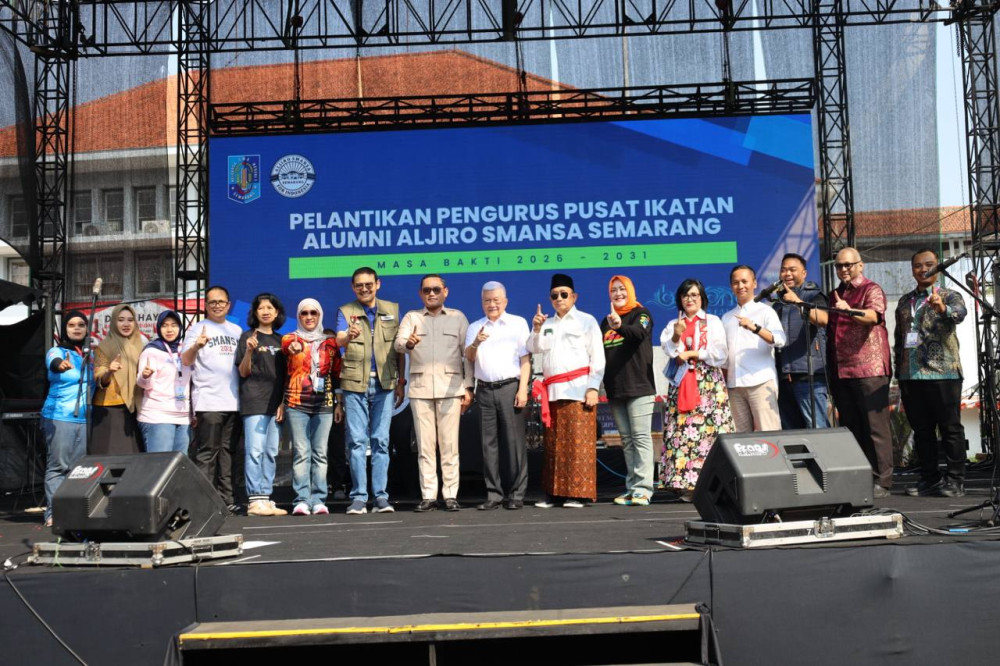 Wagub Seno Kenang Masa Sekolah Saat Hadiri Reuni Akbar ke-76 Aljiro Smansa Semarang