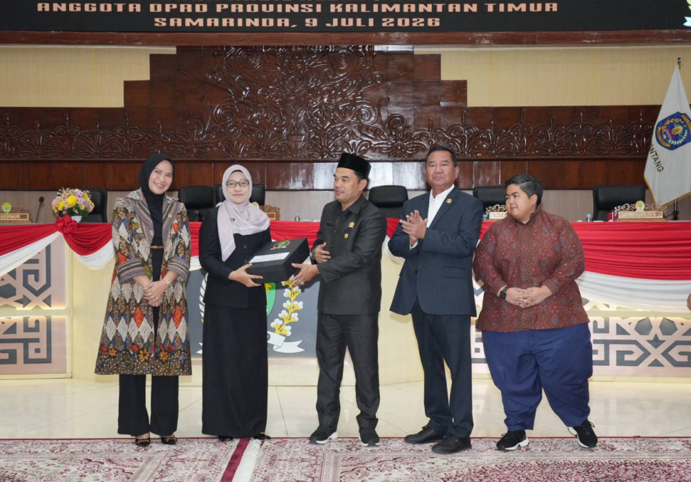 Sekda Sri Terima Laporan Hasil Reses DPRD Kaltim
