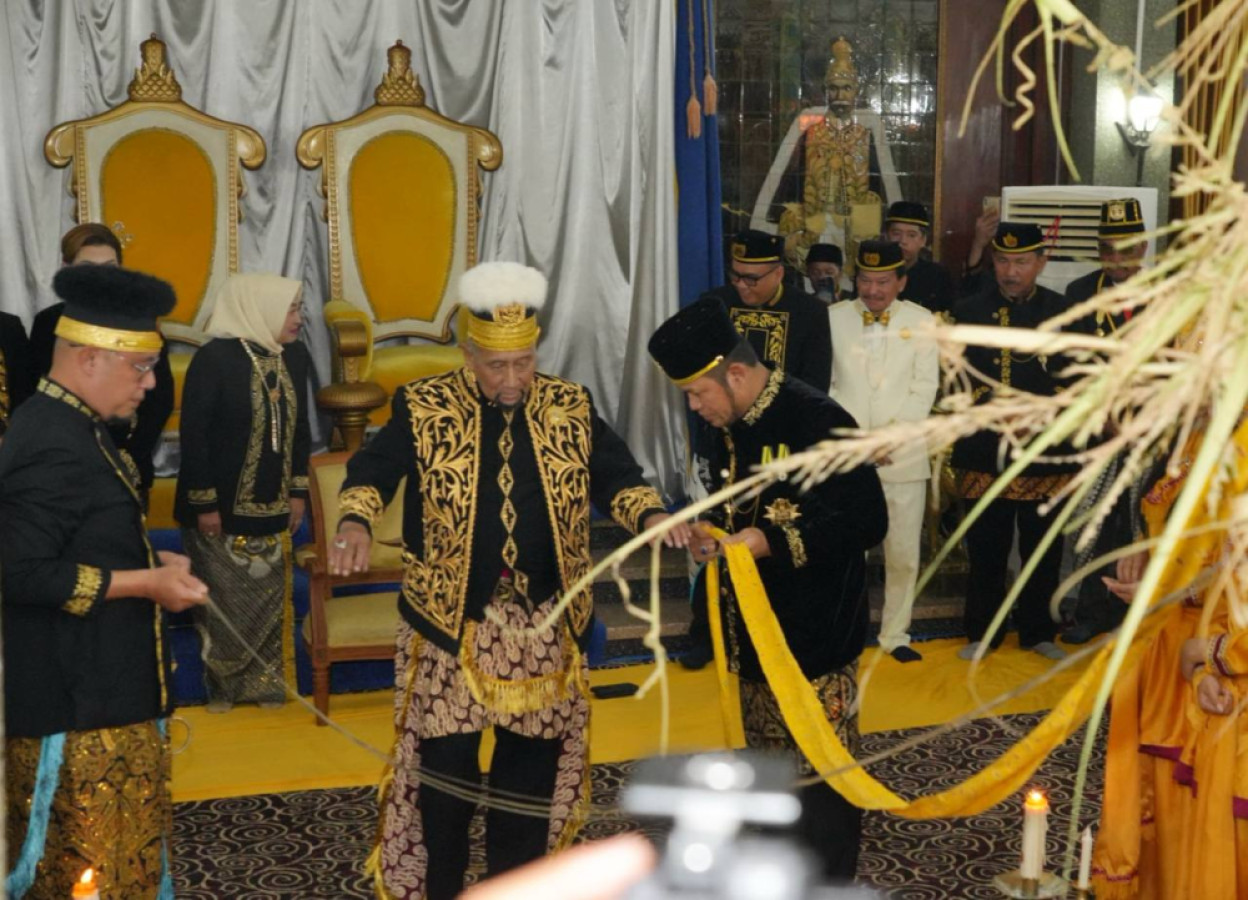 Ketayongan Sultan Kutai. Gubernur : Erau Harus Terus Dilestarikan