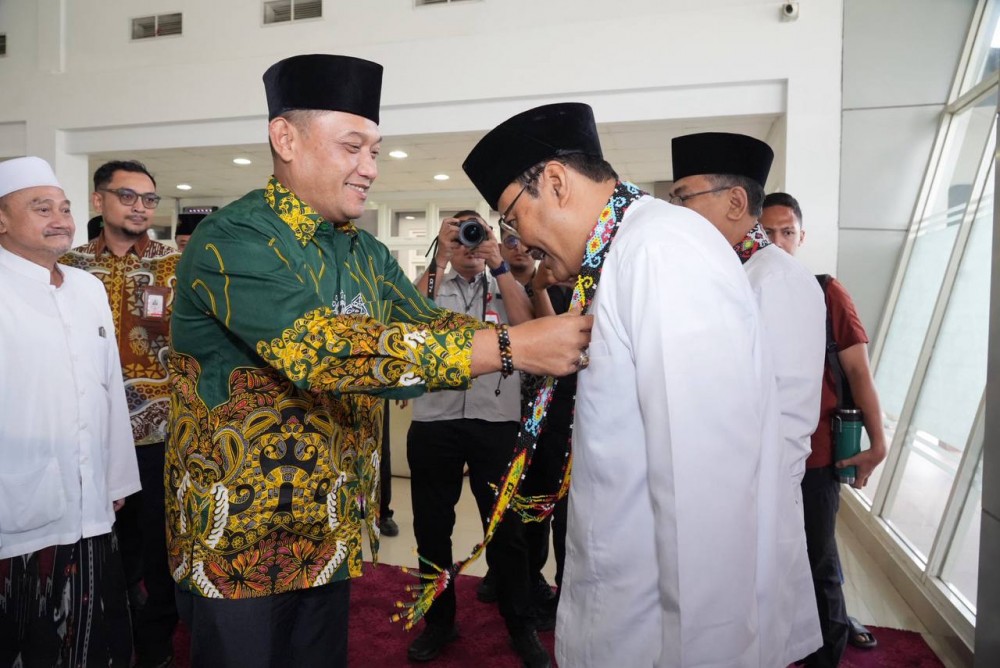 Wagub Seno Sambut Kedatangan Mensos RI di Samarinda