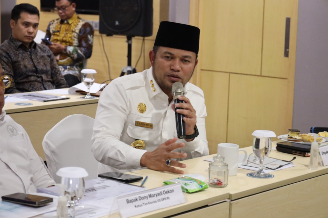 Soal Larangan Penggunaan Jalan Umum untuk Tambang, Gubernur Harum : Ini Perintah Undang-Undang