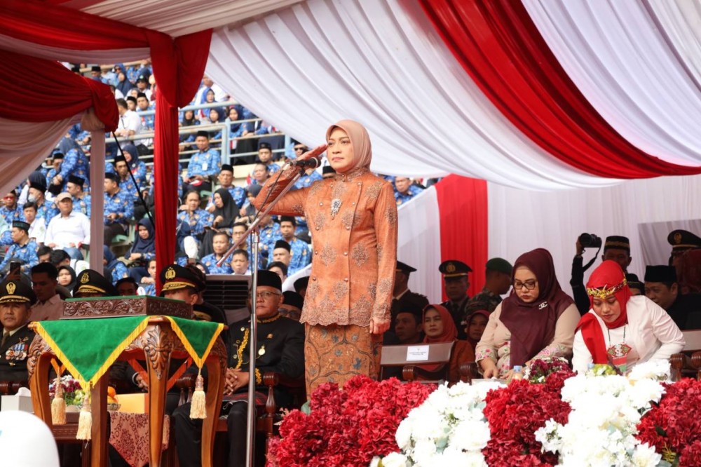 Upacara Detik-Detik Proklamasi di Stadion Palaran Berjalan Khidmat