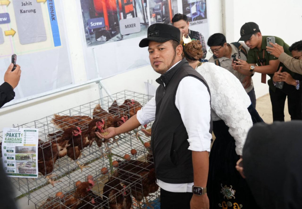 Gubernur Resmikan RPB Pakan Ternak Desa Loleng. Bantuan Pemprov Kaltim untuk Peternak dan Nelayan